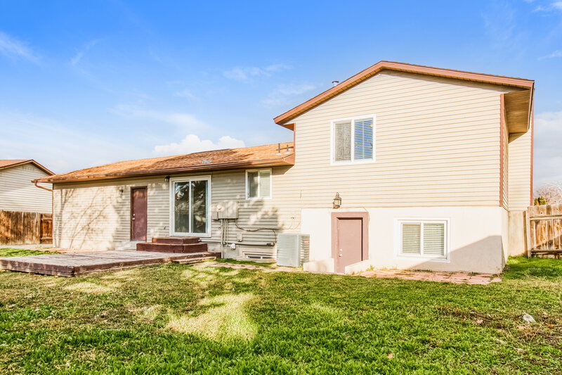2,795/Mo, 3988 Burningham Dr Salt Lake City, UT 84119 Rear View