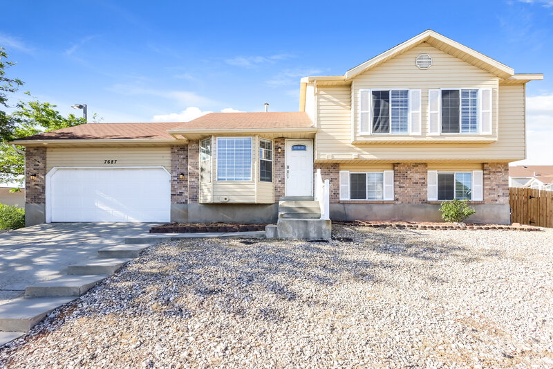 2,355/Mo, 7687 Washington Rd Magna, UT 84044 External View