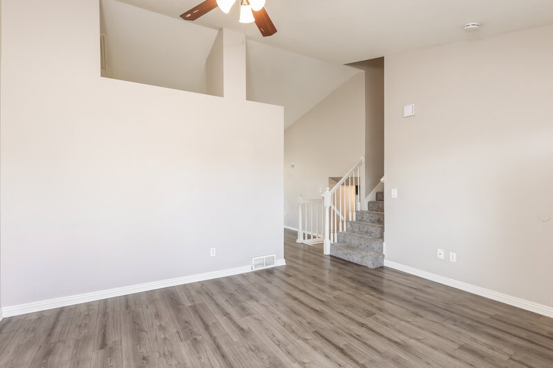 2,355/Mo, 7687 Washington Rd Magna, UT 84044 Living Room View 3
