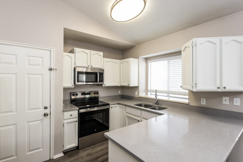 2,355/Mo, 7687 Washington Rd Magna, UT 84044 Kitchen View