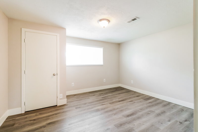 2,585/Mo, 5408 Hunter Dr Salt Lake City, UT 84120 Misc View 9