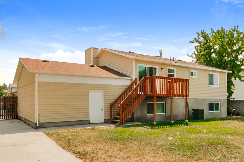 2,585/Mo, 5408 Hunter Dr Salt Lake City, UT 84120 Misc View 14