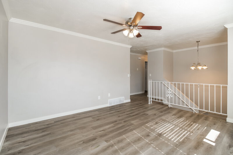 2,240/Mo, 5496 W 6600 S West Jordan, UT 84081 Living Room View 2