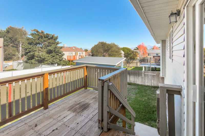2,240/Mo, 5496 W 6600 S West Jordan, UT 84081 Deck View
