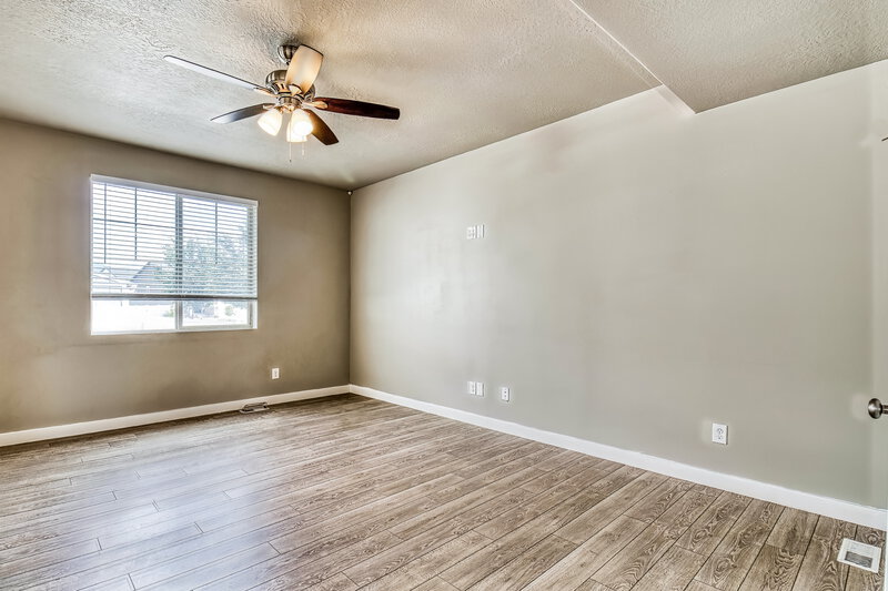 2,250/Mo, 1083 W Osprey Dr Stansbury Park, UT 84074 Living Room View