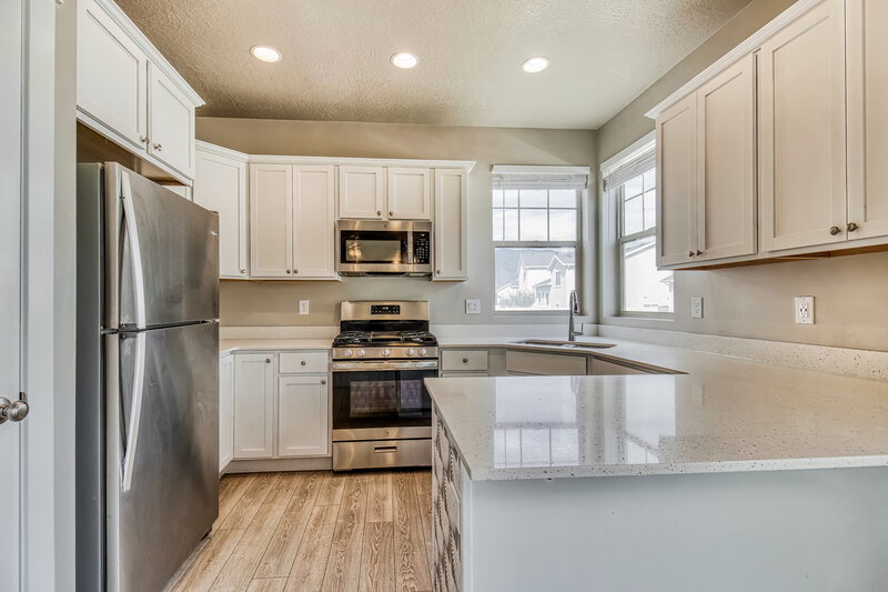 2,250/Mo, 1083 W Osprey Dr Stansbury Park, UT 84074 Kitchen View