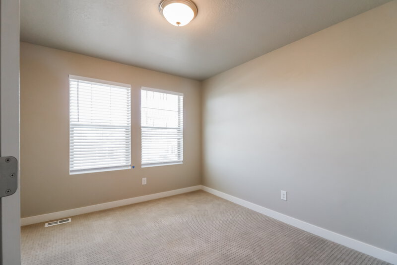 2,450/Mo, 1083 W Osprey Dr Stansbury Park, UT 84074 Bedroom View 5