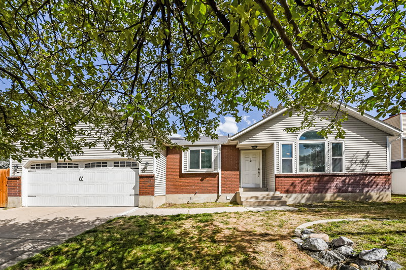 3,070/Mo, 11959 Aspen Ridge Rd Sandy, UT 84094 External View