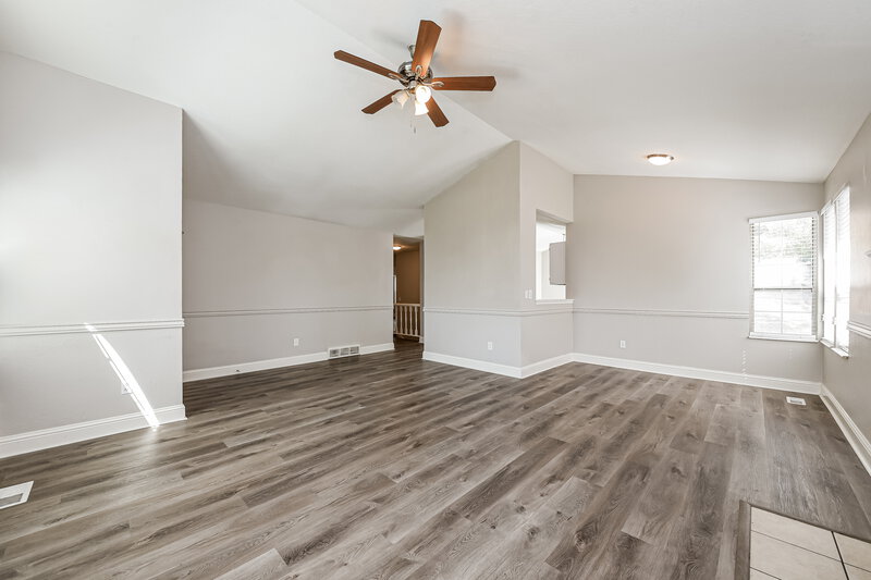 3,070/Mo, 11959 Aspen Ridge Rd Sandy, UT 84094 Living Room View 2