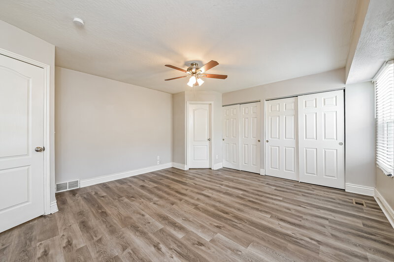 3,070/Mo, 11959 Aspen Ridge Rd Sandy, UT 84094 Family Room View 2