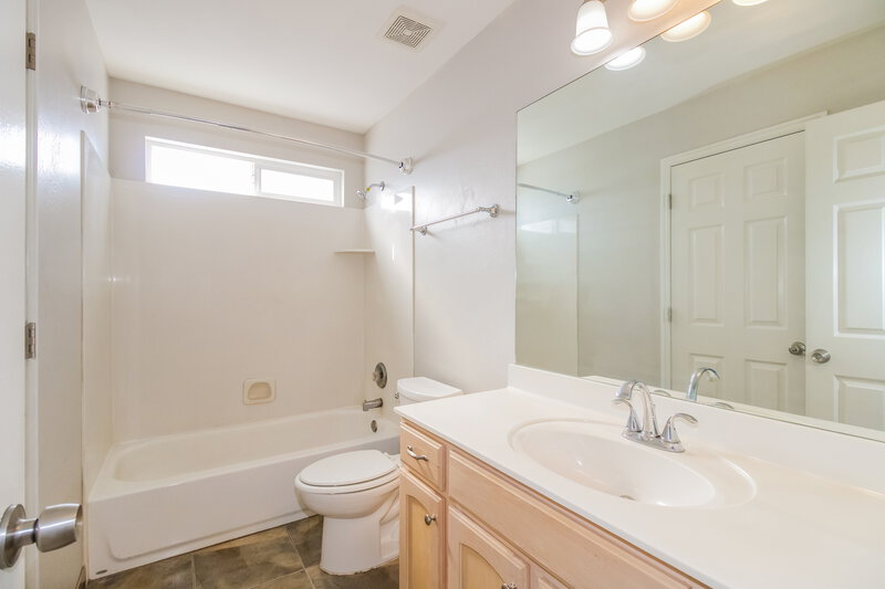 2,700/Mo, 14122 Rosaleen Ln Herriman, UT 84096 Bathroom View 2