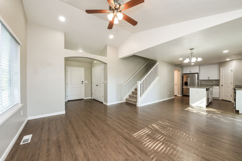 2,435/Mo, 3423 S Melanie Cove Magna, UT 84044 Living Room View 2