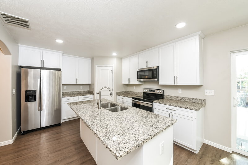 2,435/Mo, 3423 S Melanie Cove Magna, UT 84044 Kitchen View