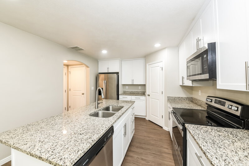 2,435/Mo, 3423 S Melanie Cove Magna, UT 84044 Kitchen View 2