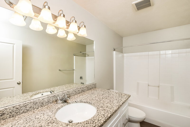 2,435/Mo, 3423 S Melanie Cove Magna, UT 84044 Bathroom View 4