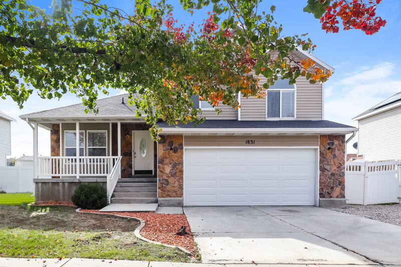 2,455/Mo, 1831 W Quarter Horse Ave Salt Lake City, UT 84116 External View