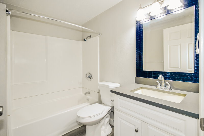 2,790/Mo, 1831 W Quarter Horse Ave Salt Lake City, UT 84116 Bathroom View