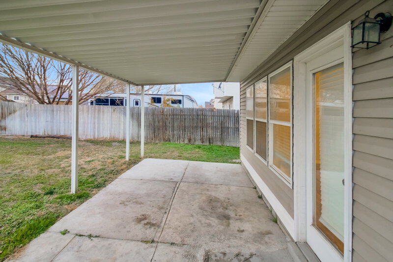 2,790/Mo, 1831 W Quarter Horse Ave Salt Lake City, UT 84116 Covered Patio View