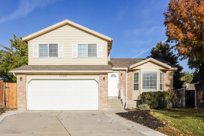 2,645/Mo, 3986 W 8660 S West Jordan, UT 84088 External View
