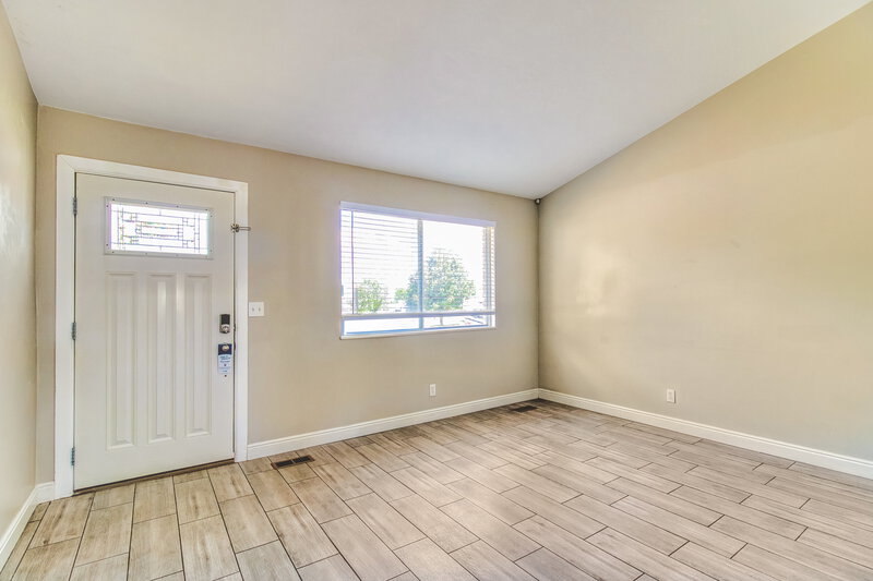 2,835/Mo, 8492 S Merrick Ct West Jordan, UT 84081 Living Room View