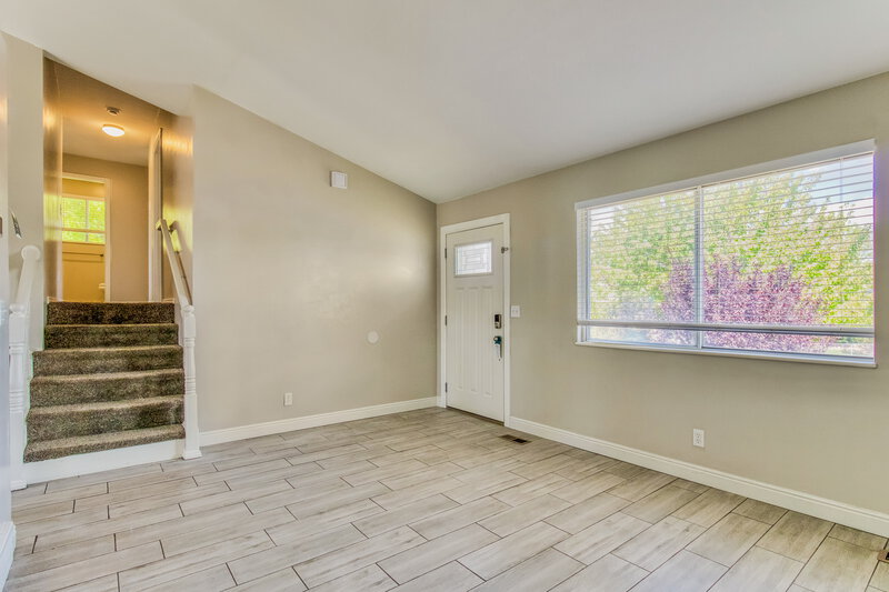 2,835/Mo, 8492 S Merrick Ct West Jordan, UT 84081 Living Room View 2