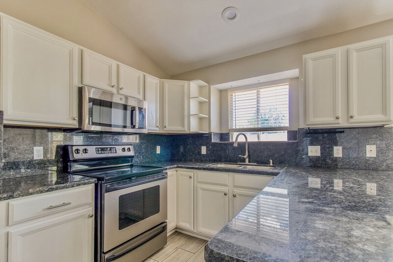 2,835/Mo, 8492 S Merrick Ct West Jordan, UT 84081 Kitchen View 2