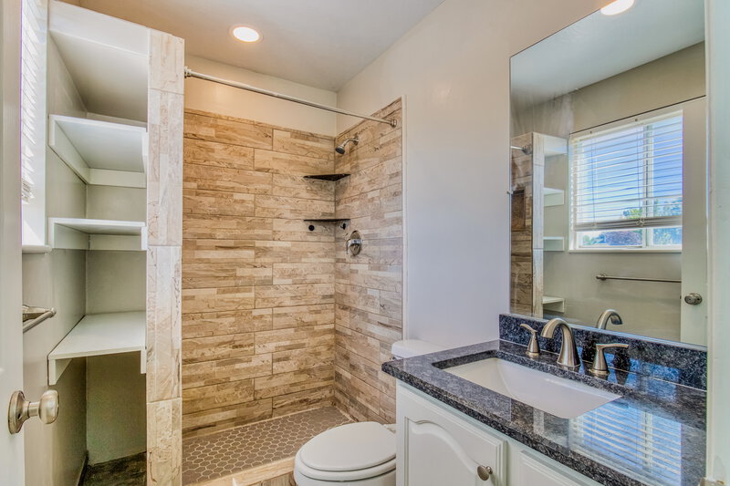 2,835/Mo, 8492 S Merrick Ct West Jordan, UT 84081 Main Bathroom View