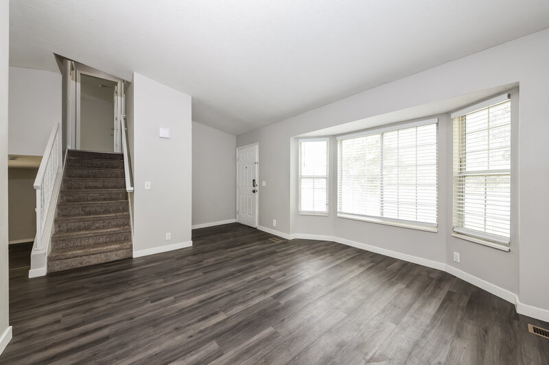 0/Mo, 5902 South Woodview Dr Salt Lake City, UT 84118 Living Room View