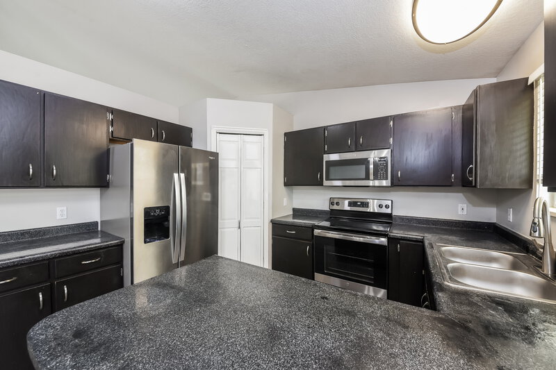 0/Mo, 5902 South Woodview Dr Salt Lake City, UT 84118 Kitchen View