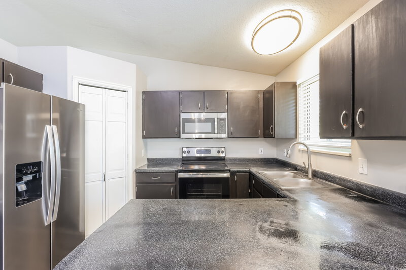 2,155/Mo, 5902 South Woodview Dr Salt Lake City, UT 84118 Misc View 4