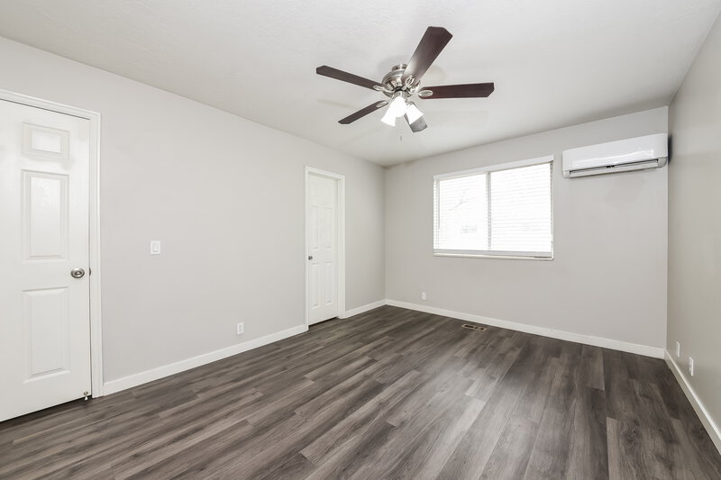 0/Mo, 5902 South Woodview Dr Salt Lake City, UT 84118 Main Bedroom View 2