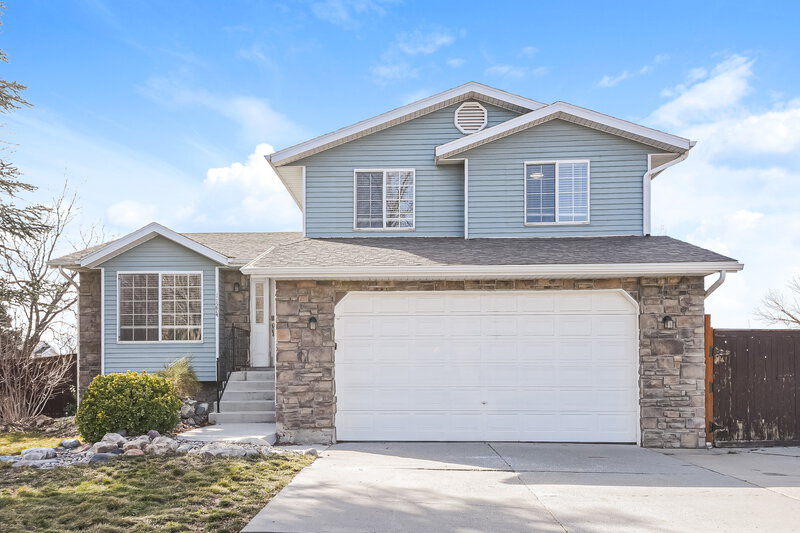 2,725/Mo, 11274 S Scobey Cir Sandy, UT 84070 External View