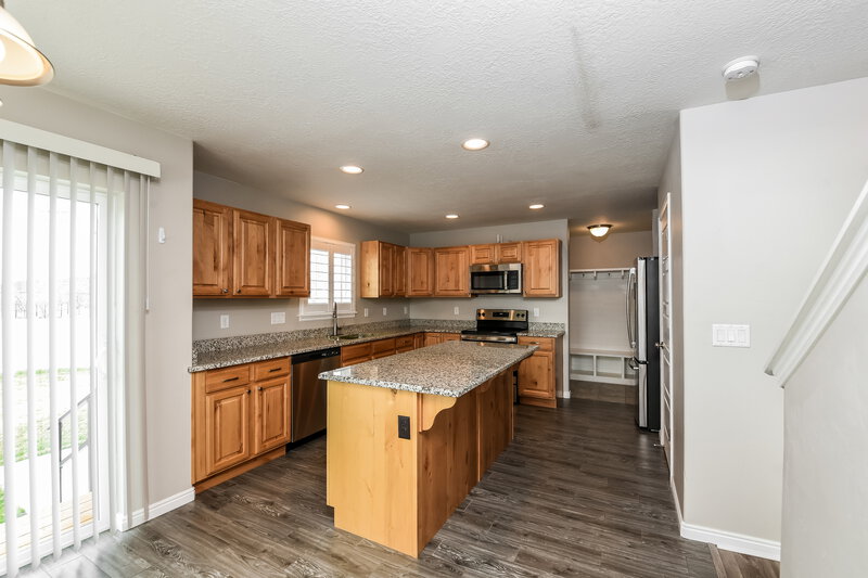 2,915/Mo, 3762 S Teal Run Way South Salt Lake, UT 84119 Kitchen View
