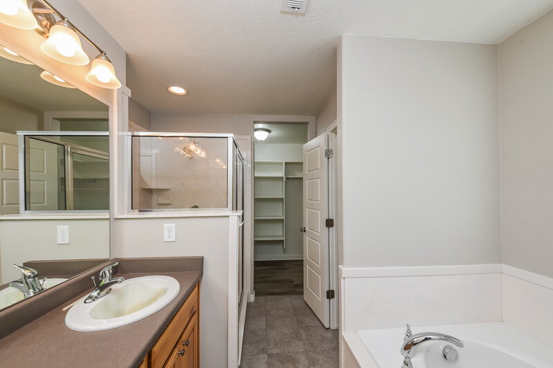 2,915/Mo, 3762 S Teal Run Way South Salt Lake, UT 84119 Main Bathroom View 2