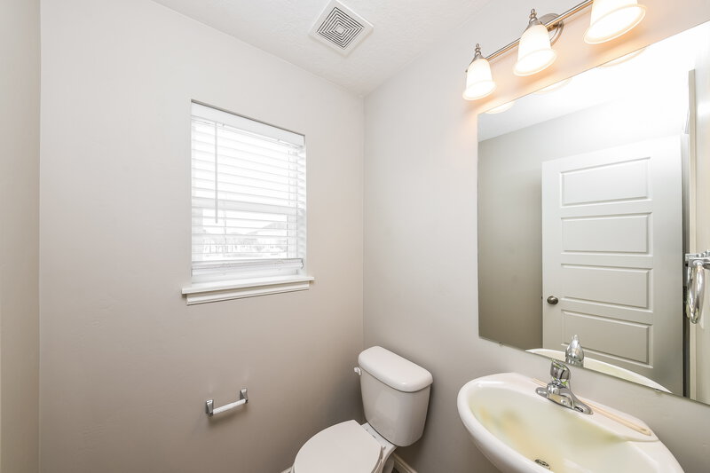 2,915/Mo, 3762 S Teal Run Way South Salt Lake, UT 84119 Bathroom View 2