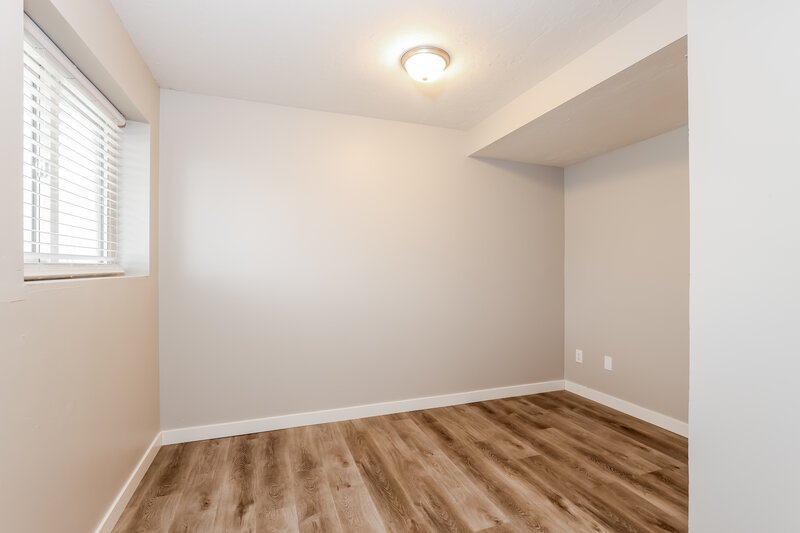 2,350/Mo, 6136 S Woodsborough Way Salt Lake City, UT 84118 Misc View 11