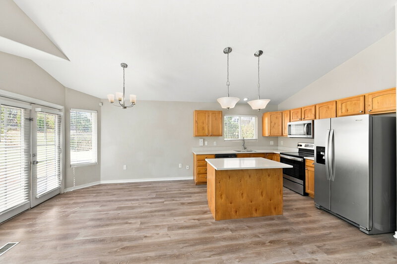 3,165/Mo, 12682 S Diamondback Dr Riverton, UT 84096 Dining Room View