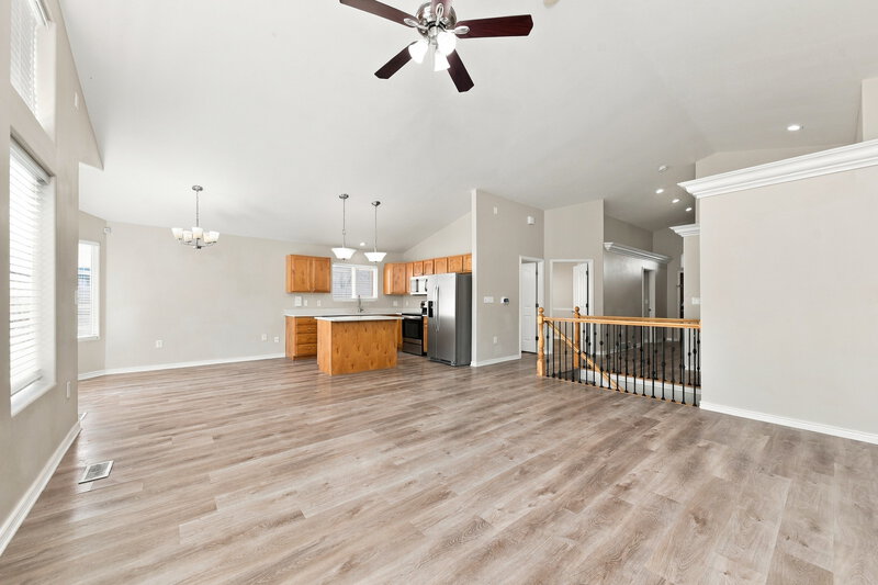 3,165/Mo, 12682 S Diamondback Dr Riverton, UT 84096 No Caption View