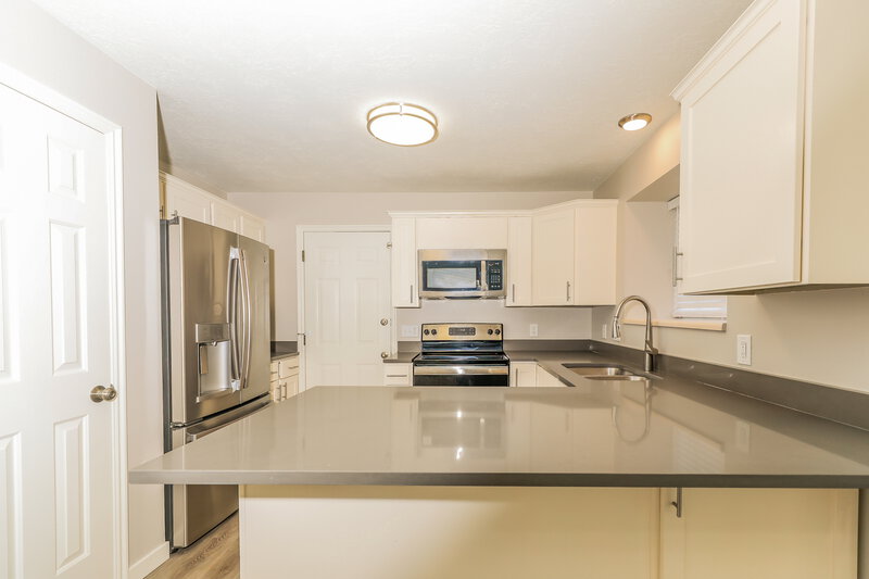 3,045/Mo, 9358 S Sweet Meadow Lane Sandy, UT 84070 Misc View 3