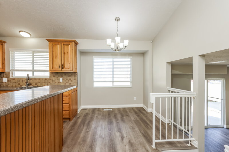 2,595/Mo, 1658 W 8430 S West Jordan, UT 84088 Misc View 3