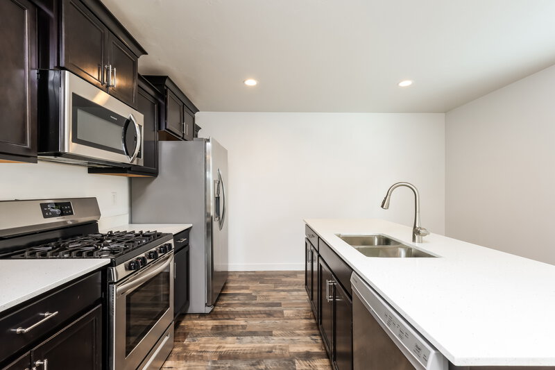 2,600/Mo, 7907 S Gaea Ct West Jordan, UT 84081 Kitchen View
