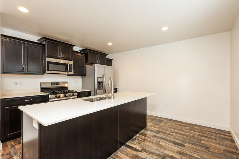 2,600/Mo, 7907 S Gaea Ct West Jordan, UT 84081 Kitchen View 2