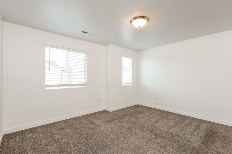 2,600/Mo, 7907 S Gaea Ct West Jordan, UT 84081 Main Bedroom View