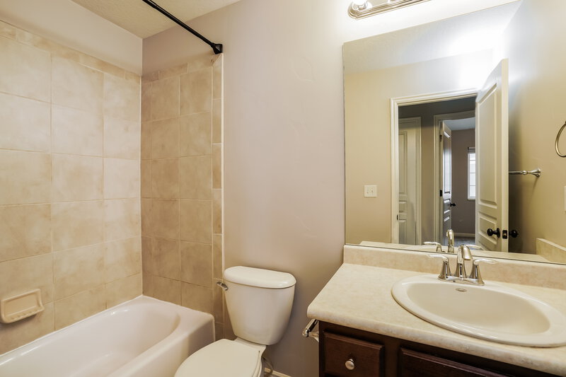 2,525/Mo, 5062 W Hayden Peak Dr West Jordan, UT 84081 Bathroom View 2