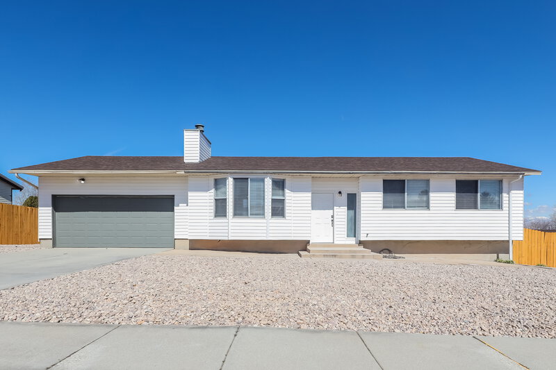 2,495/Mo, 6126 W 4180 S West Valley City, UT 84128 External View