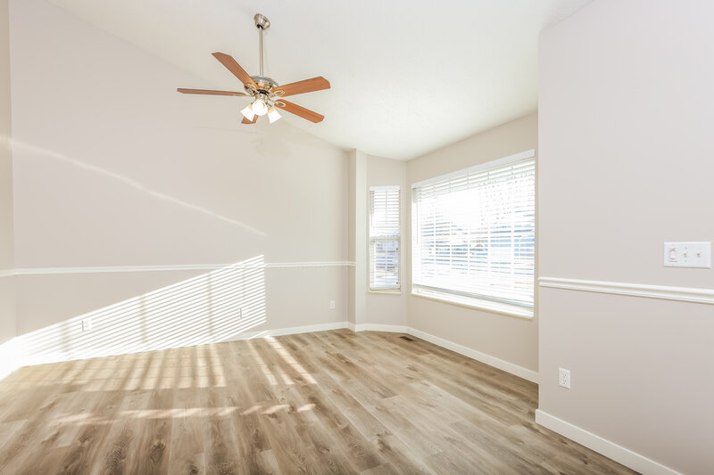 2,450/Mo, 4935 S 3000 W Roy, UT 84067 Living Room View 2