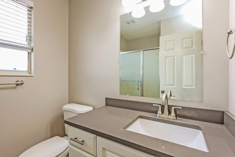 2,450/Mo, 4935 S 3000 W Roy, UT 84067 Bathroom View