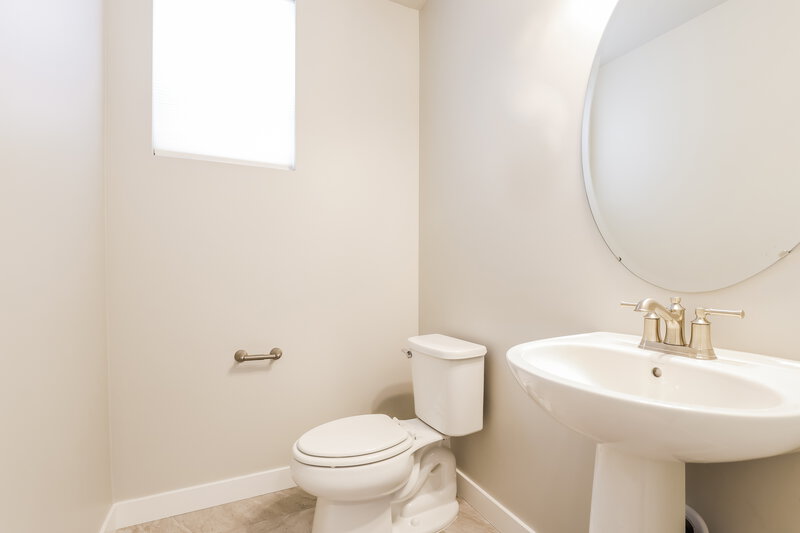 2,575/Mo, 935 W 2770 N Lehi, UT 84043 Bathroom View