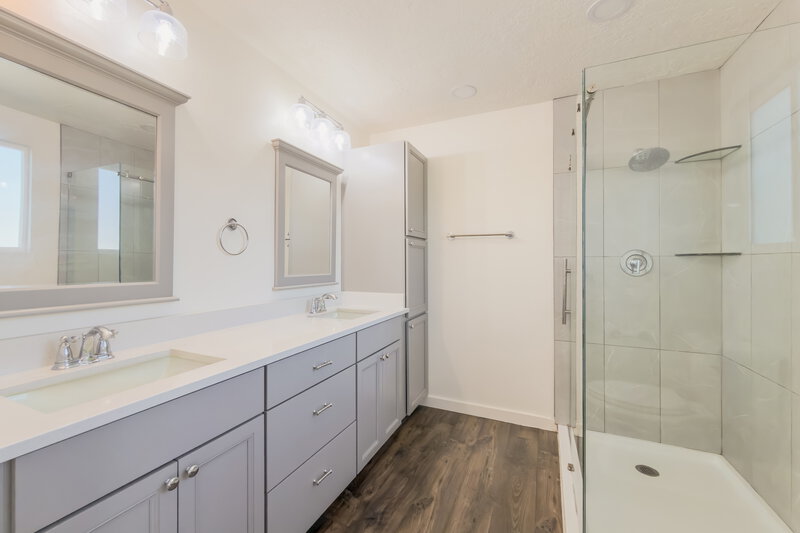 2,835/Mo, 4732 West Helenic Lane West Jordan, UT 84088 Main Bathroom View