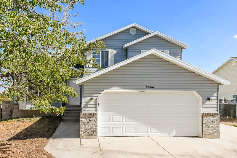 3,050/Mo, 5433 W Branbury Ct Salt Lake City, UT 84118 External View
